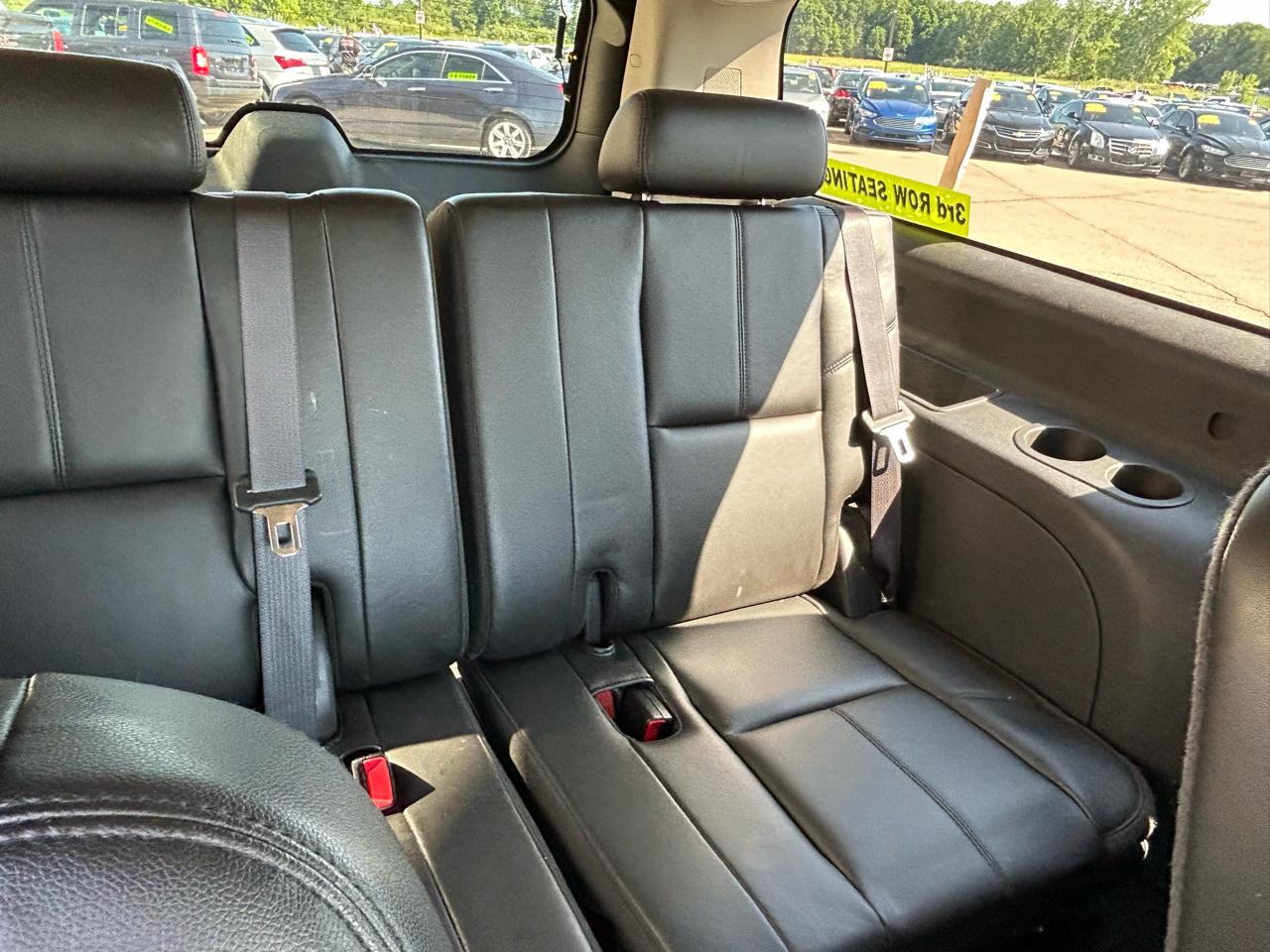 Chevrolet Suburban 4WD 4dr 1500 LTZ 2012
