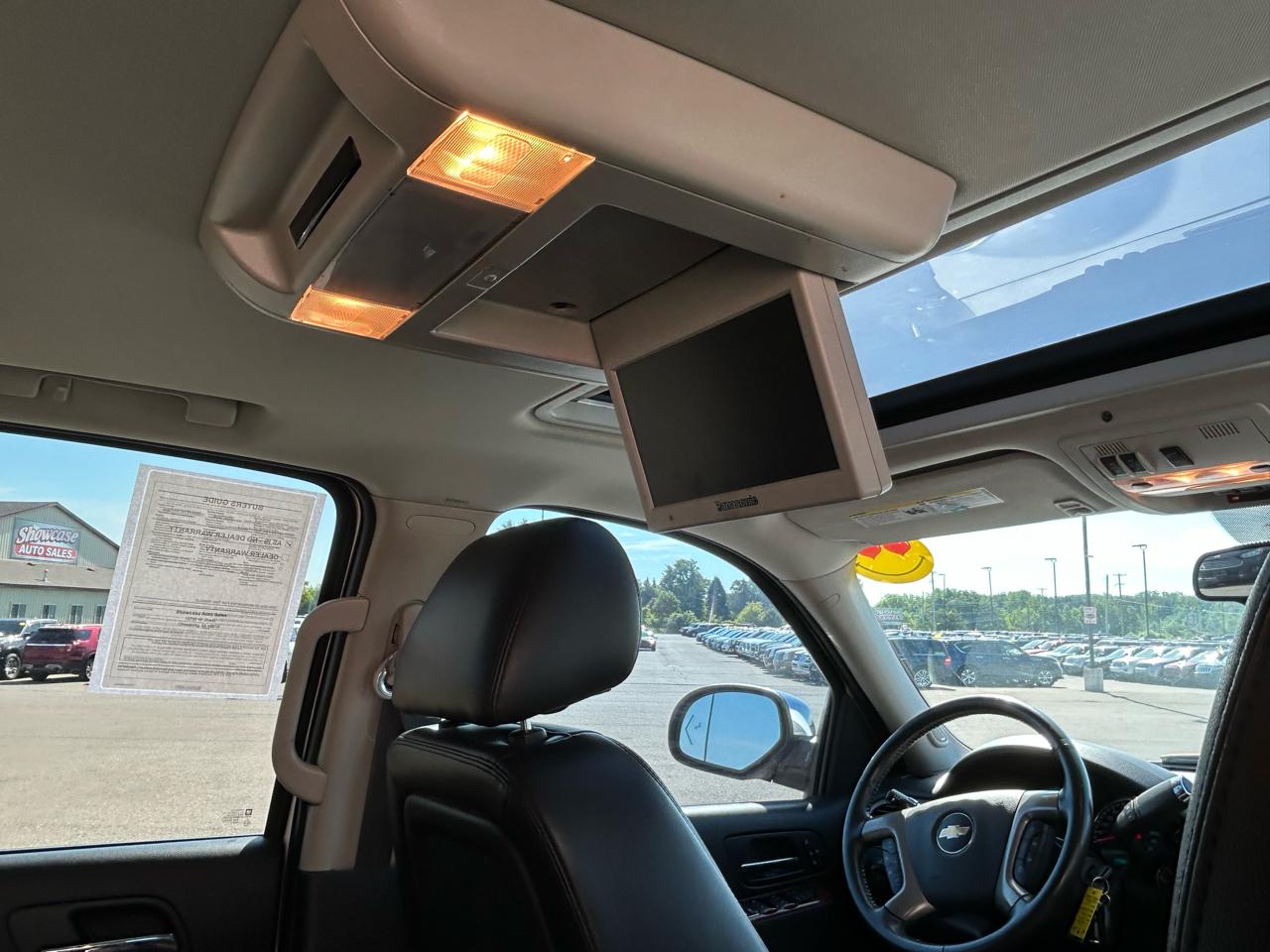 Chevrolet Suburban 4WD 4dr 1500 LTZ 2012