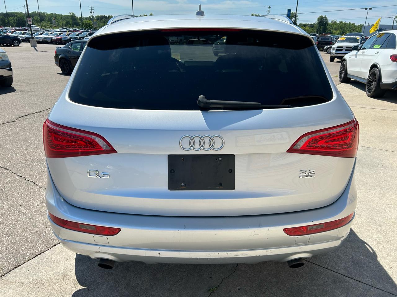 Audi Q5 quattro 4dr Premium 2010