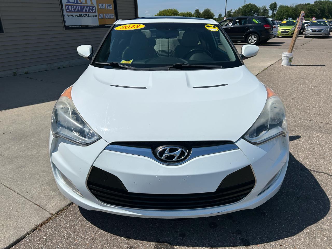 Hyundai Veloster Base 2013