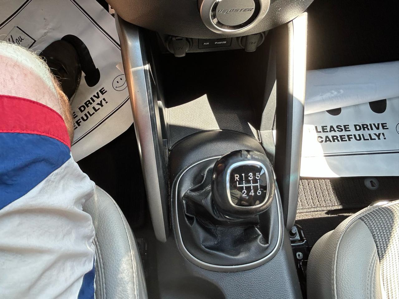 Hyundai Veloster Base 2013