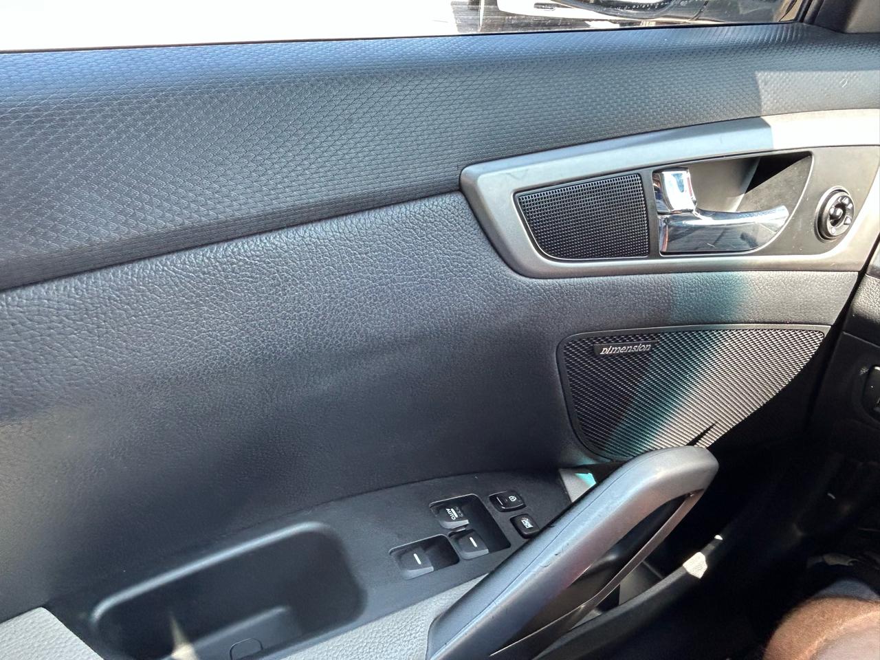 Hyundai Veloster Base 2013