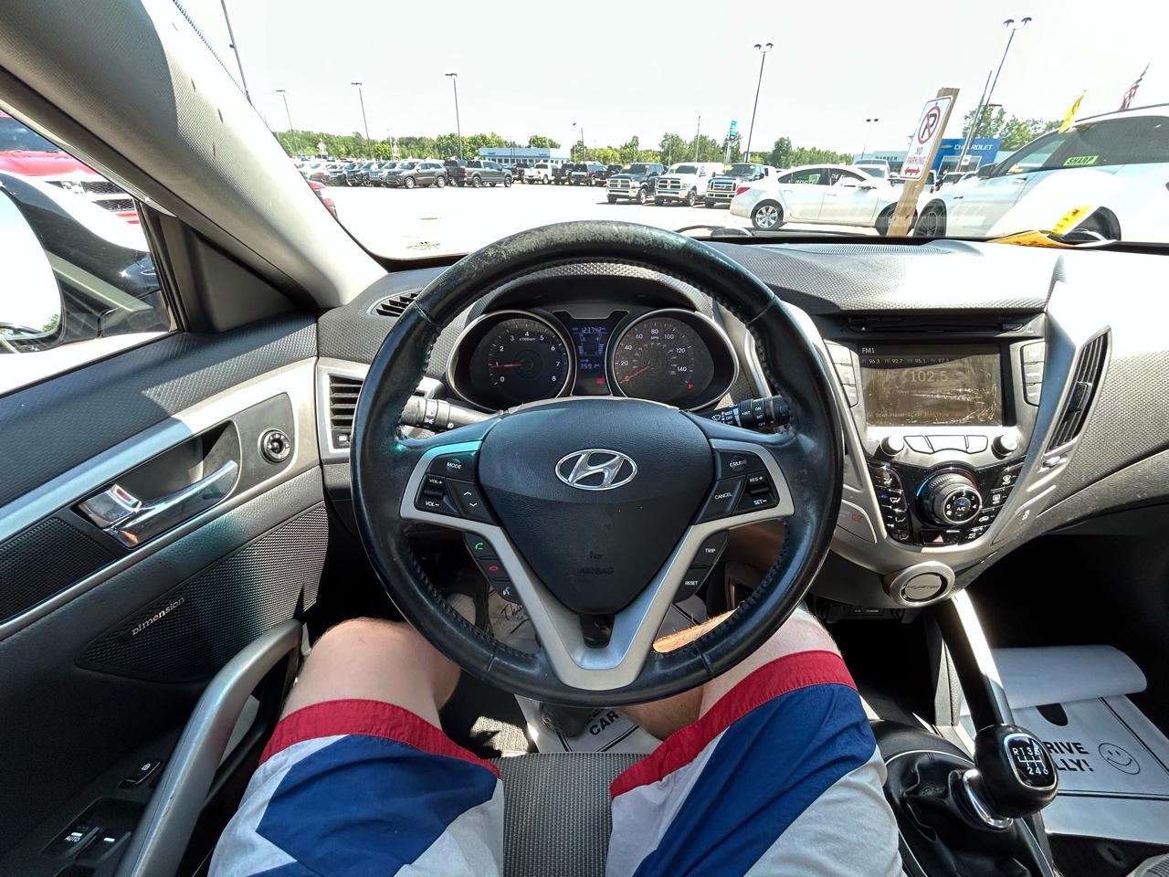 Hyundai Veloster Base 2013