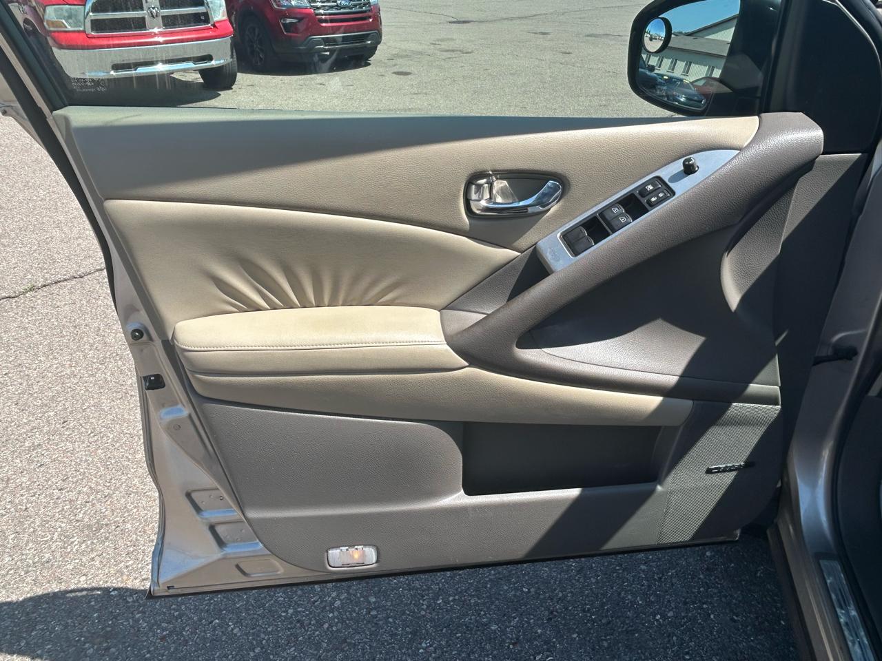 Nissan Murano AWD 4dr SL 2010