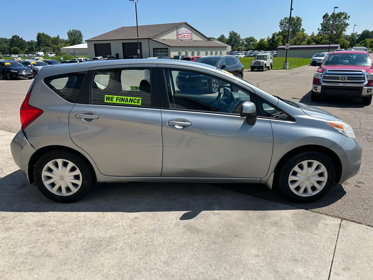 Nissan Versa Note 5dr HB CVT 1.6 S Plus 2014