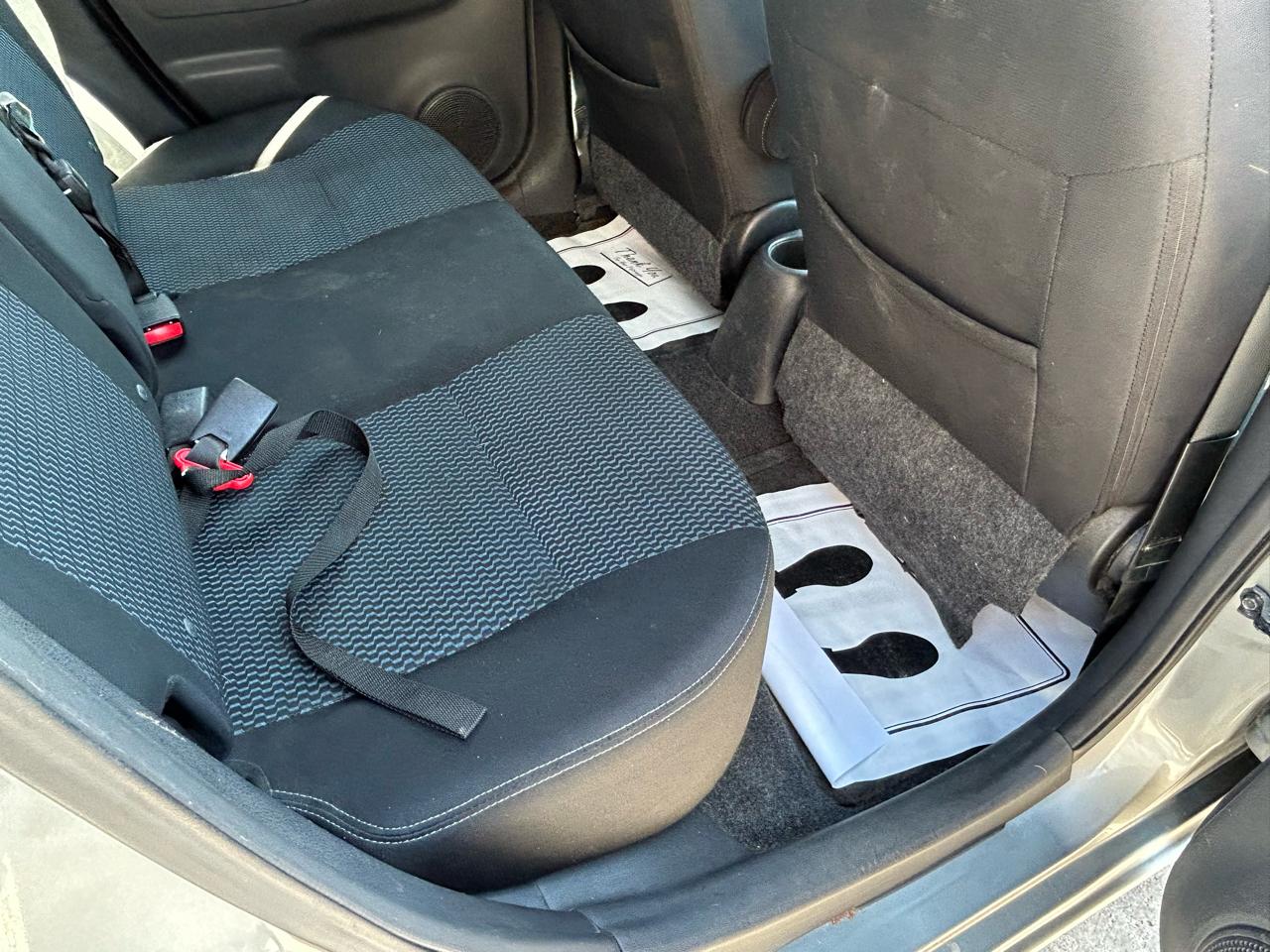 Nissan Versa Note 5dr HB CVT 1.6 S Plus 2014