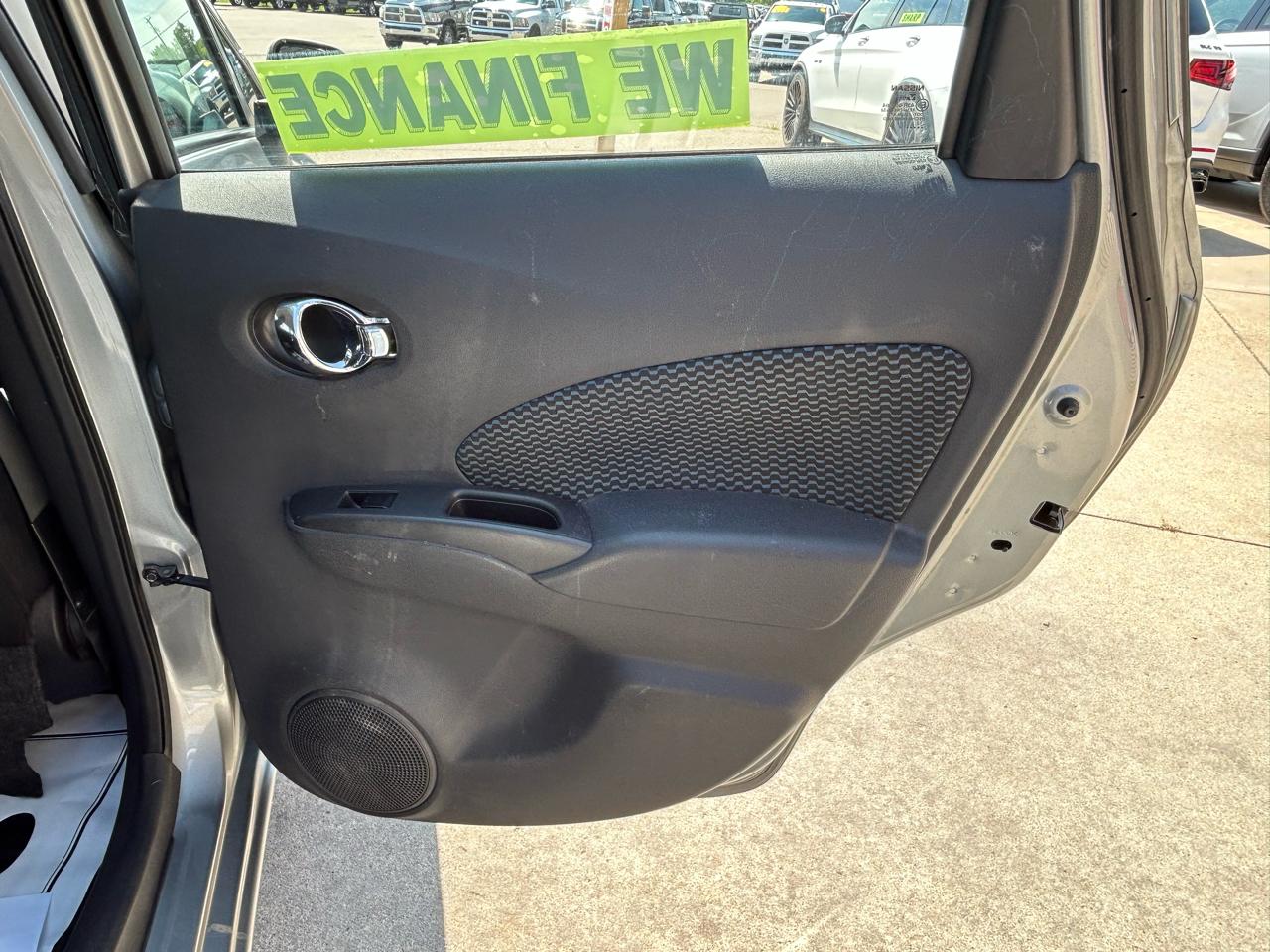 Nissan Versa Note 5dr HB CVT 1.6 S Plus 2014