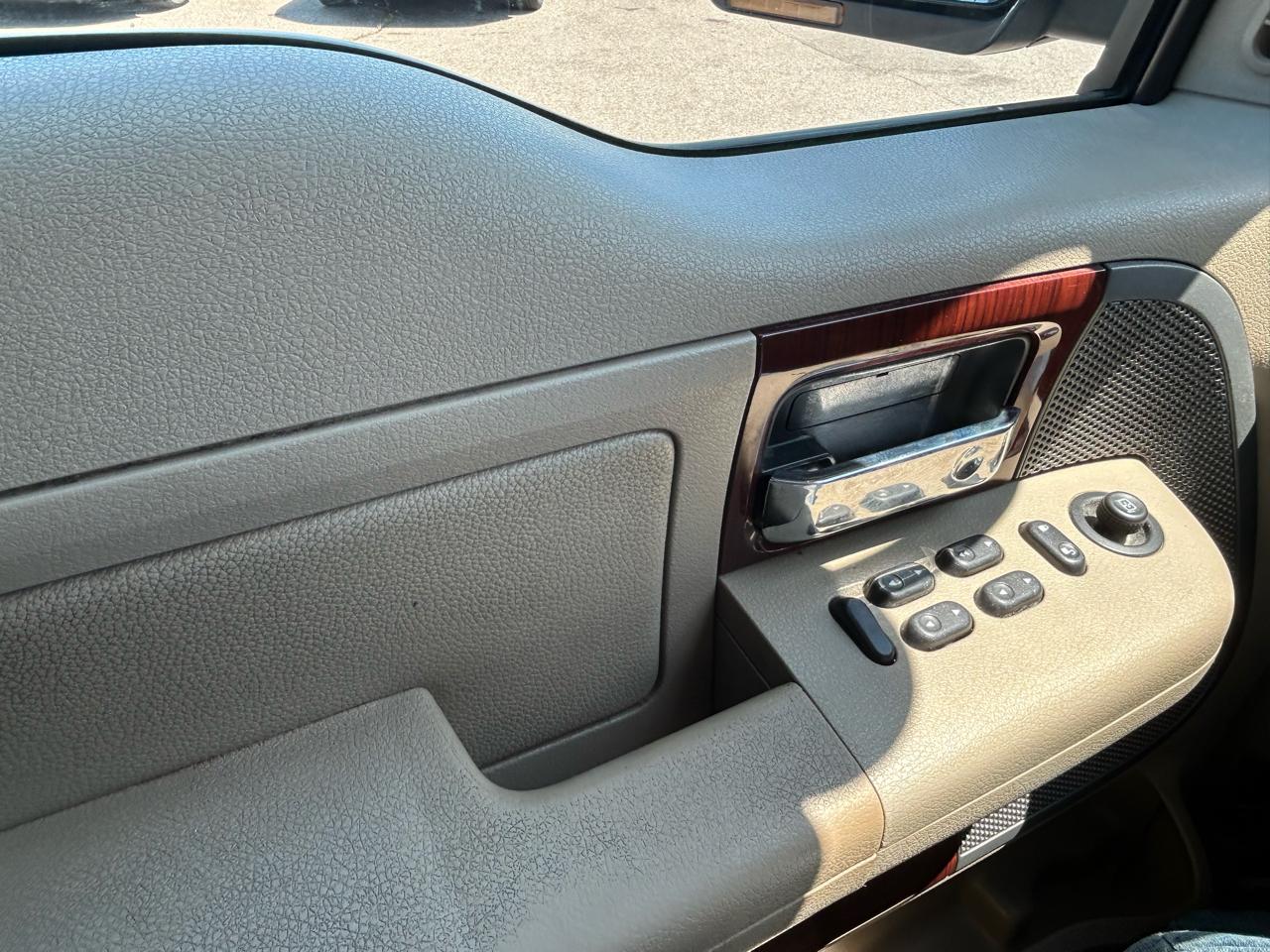 Ford F-150 4WD SuperCrew 139" Lariat 2008