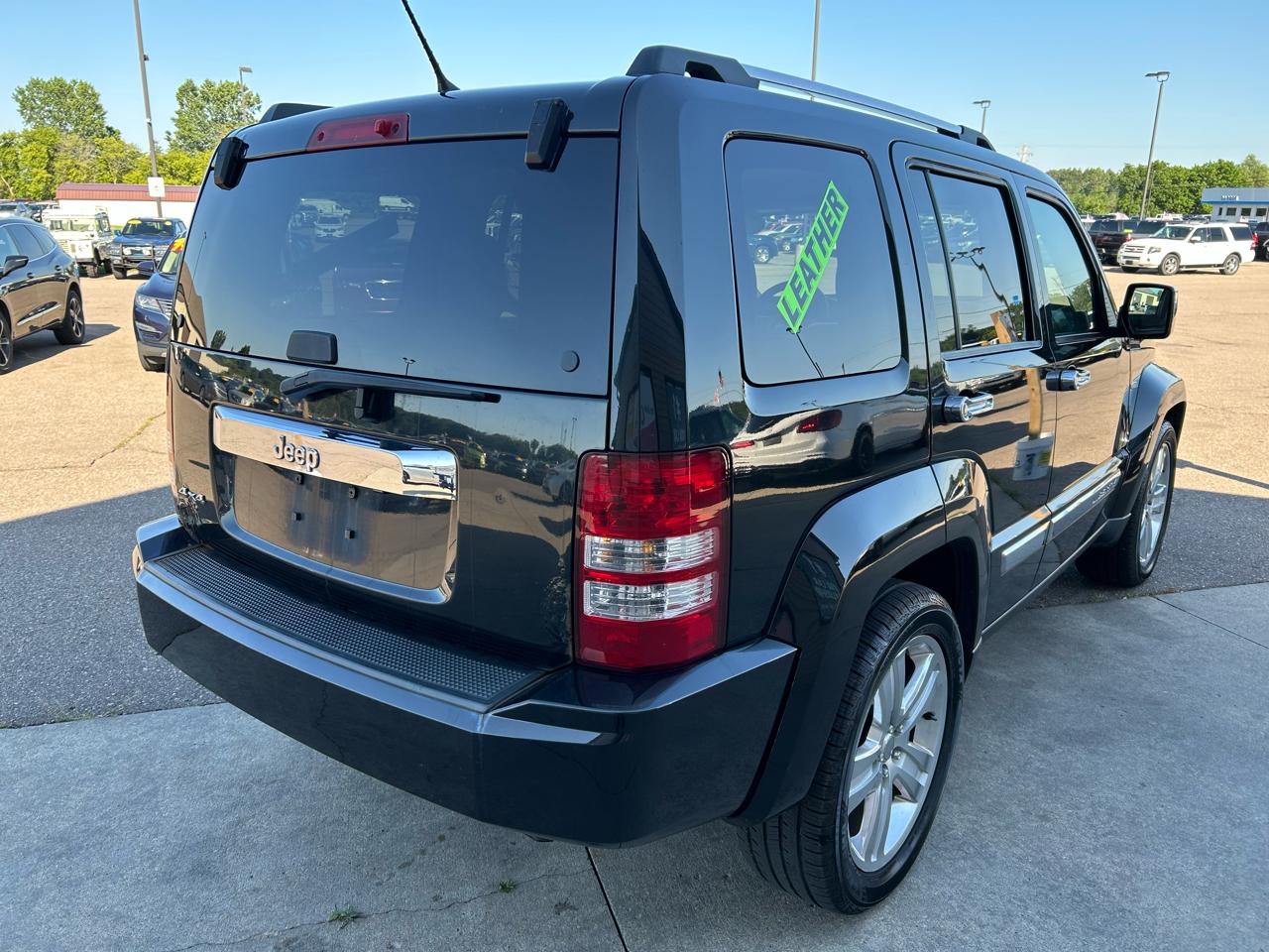 Jeep Liberty 4WD 4dr Sport Jet 2011
