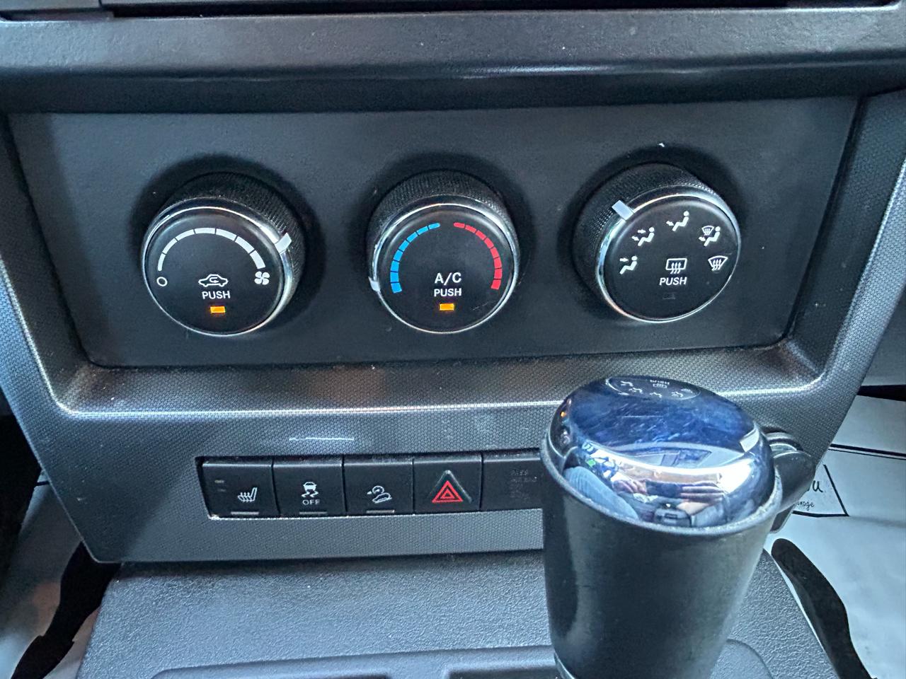 Jeep Liberty 4WD 4dr Sport Jet 2011