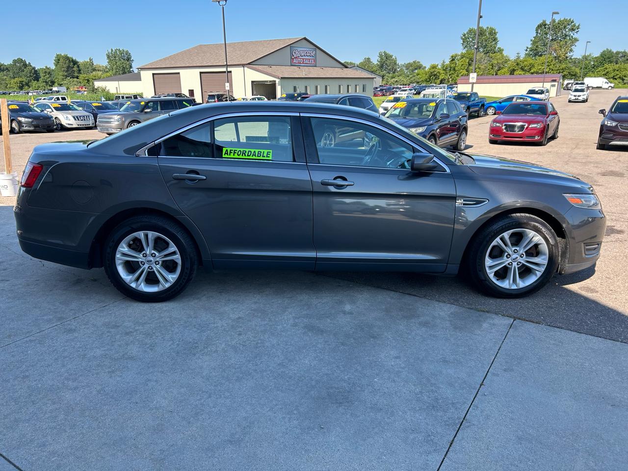 Ford Taurus SEL AWD 2017