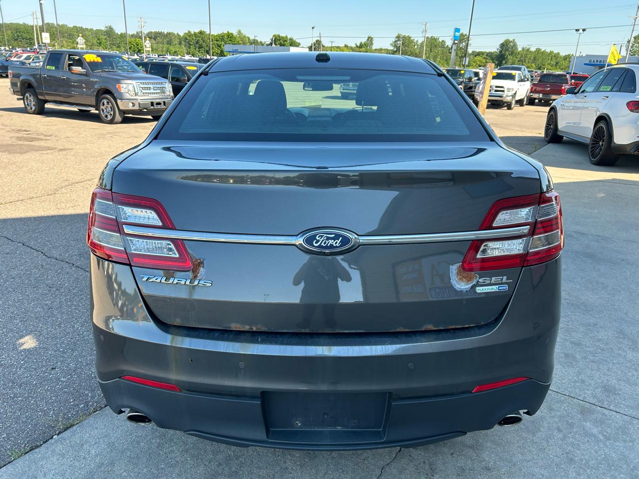 Ford Taurus SEL AWD 2017