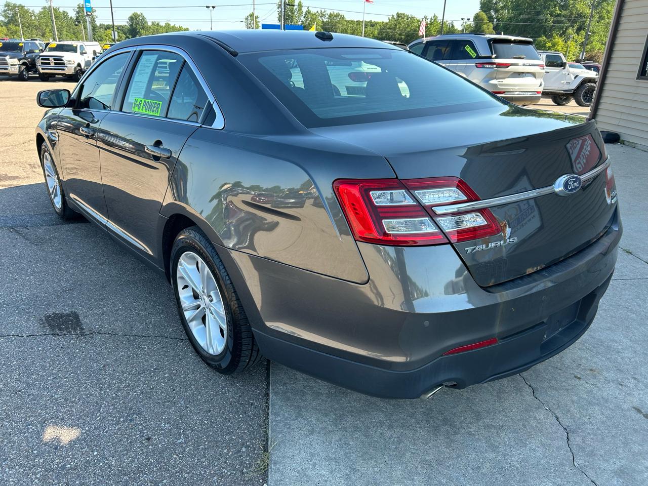 Ford Taurus SEL AWD 2017