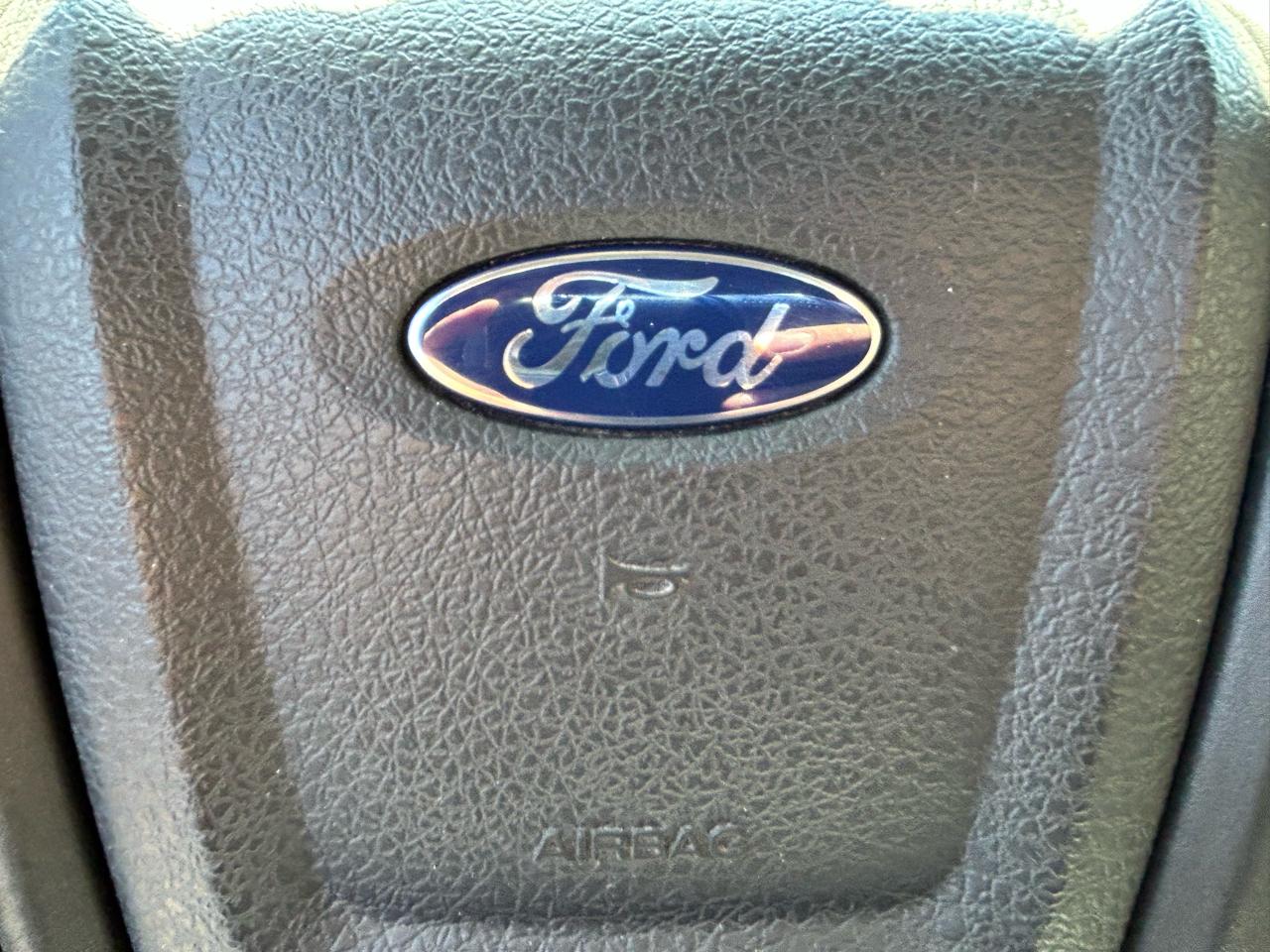 Ford F-150 2WD SuperCab 145" STX 2013