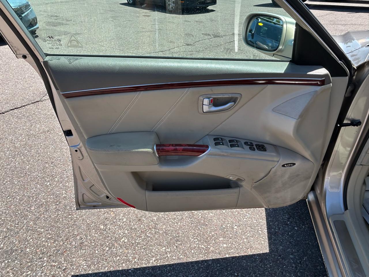 Hyundai Azera 4dr Sdn Limited *Ltd Avail* 2007