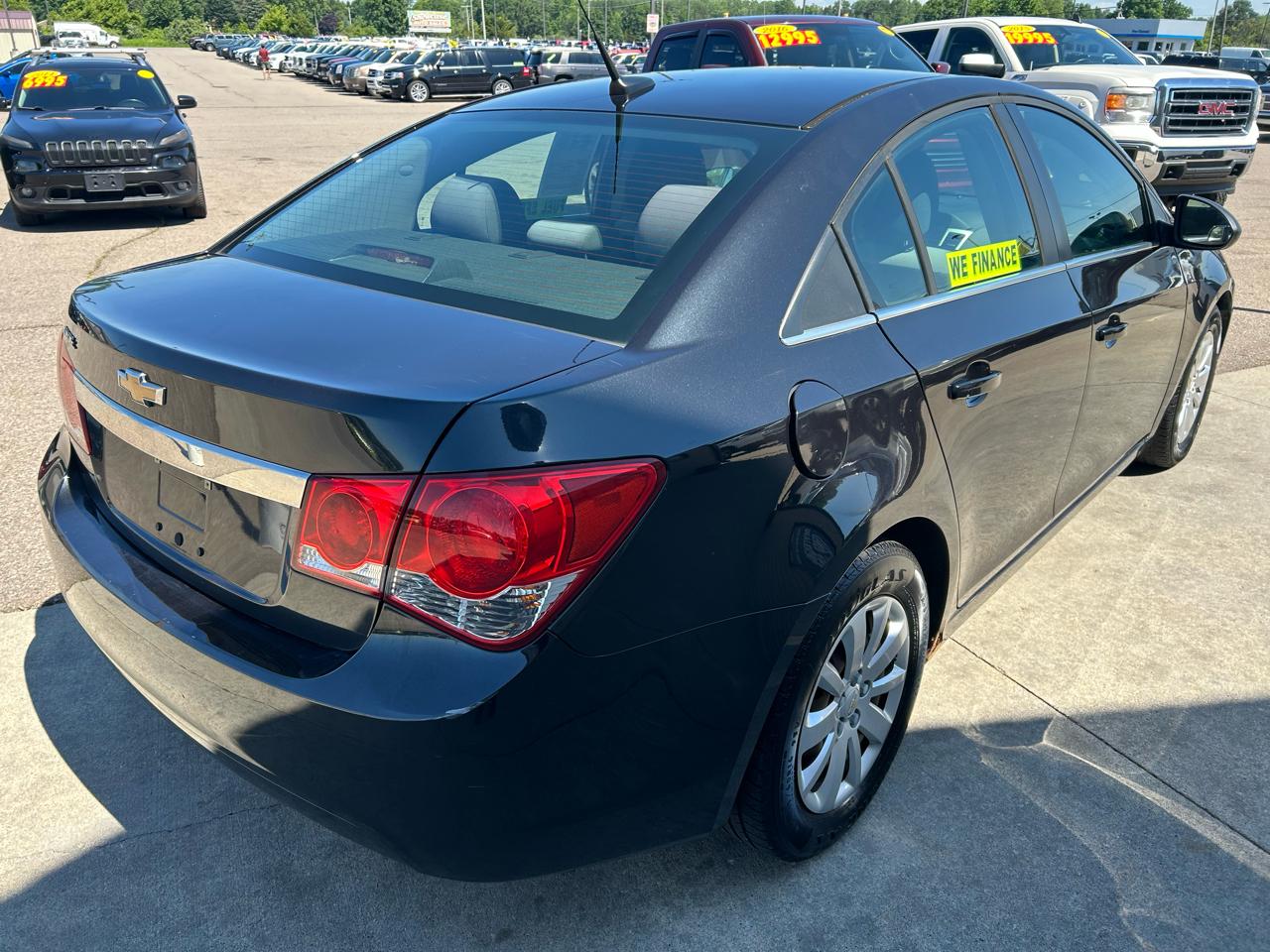 Chevrolet Cruze 4dr Sdn LS 2011