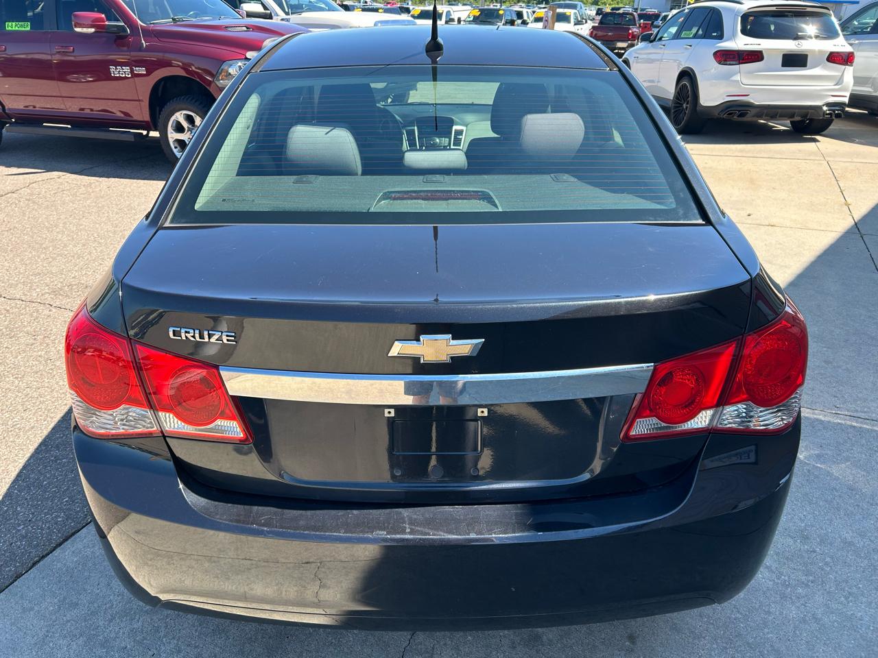 Chevrolet Cruze 4dr Sdn LS 2011