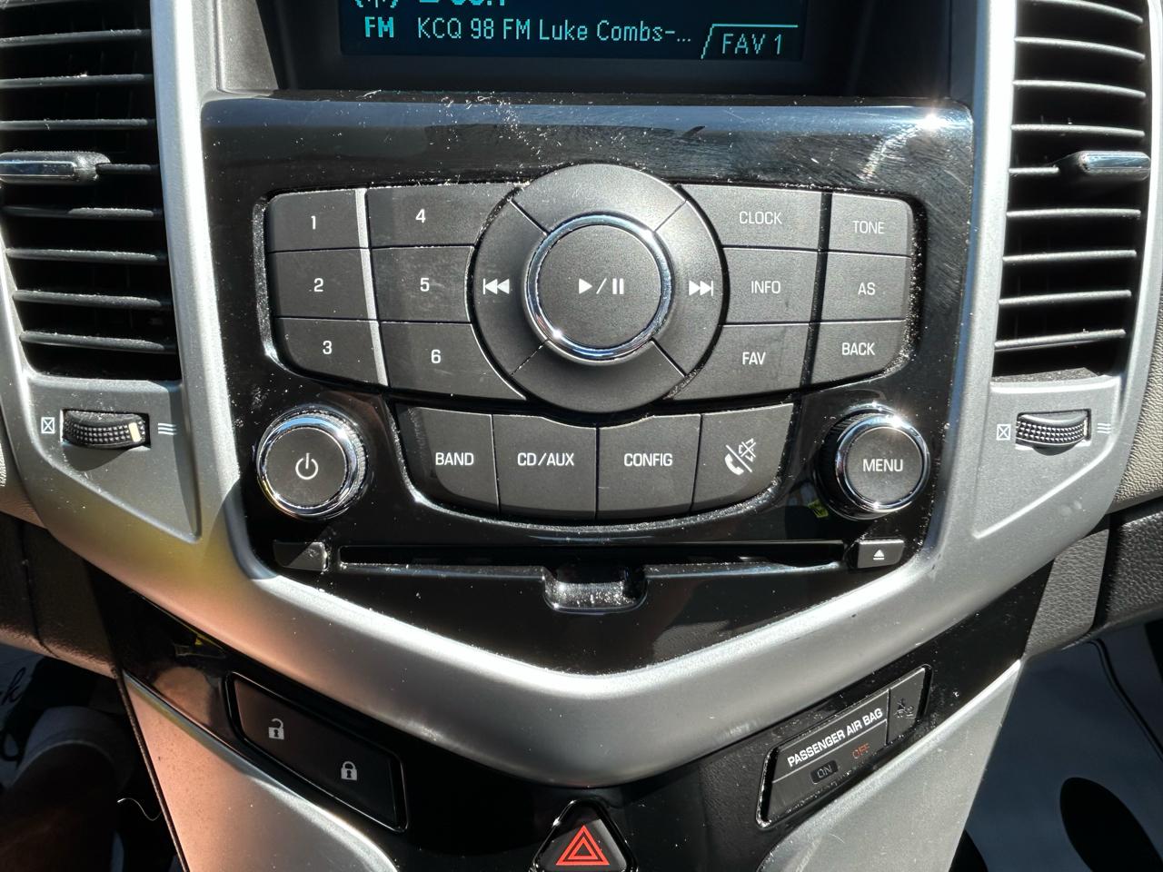 Chevrolet Cruze 4dr Sdn LS 2011