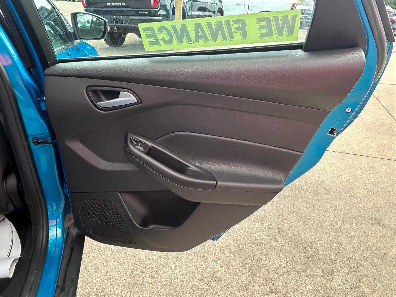 Ford Focus 5dr HB SE 2014