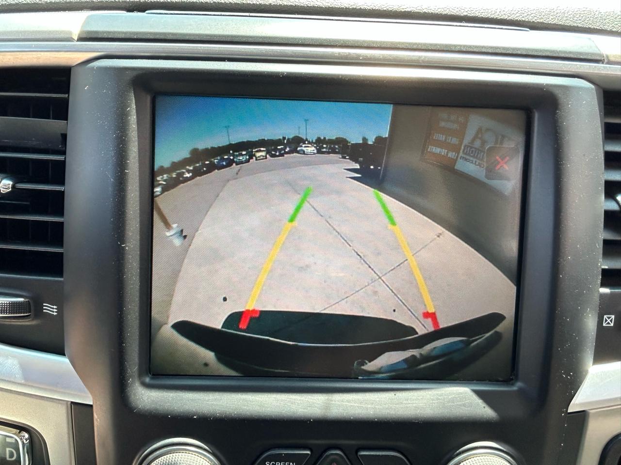 RAM 1500 4WD Quad Cab 140.5" SLT 2016