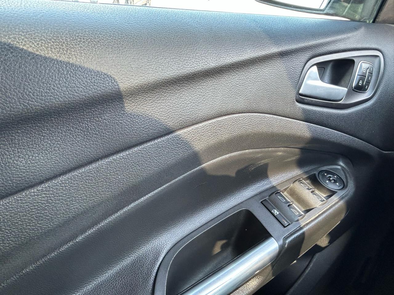 Ford Escape 4WD 4dr Titanium 2014