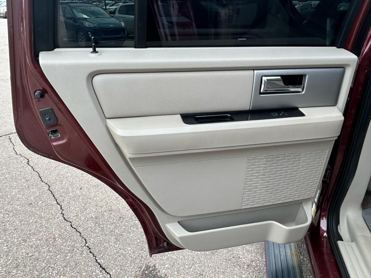 Ford Expedition 4WD 4dr Limited 2012