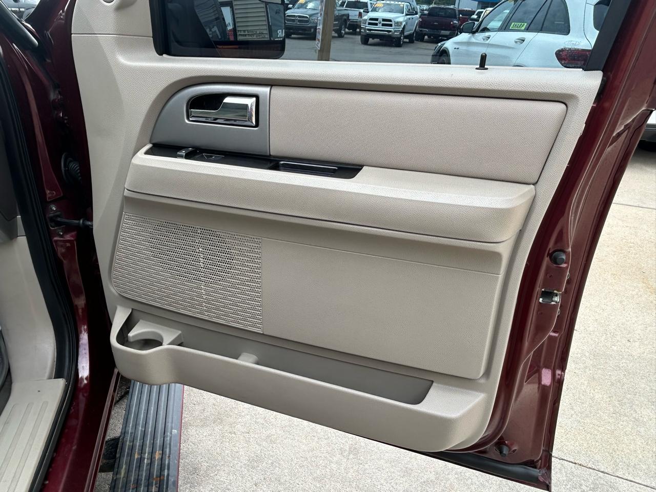 Ford Expedition 4WD 4dr Limited 2012