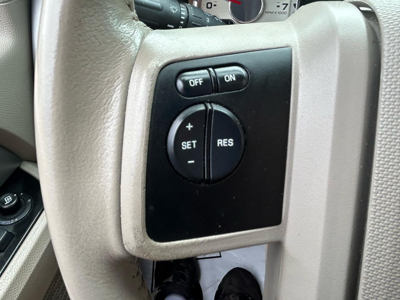 Ford Expedition 4WD 4dr Limited 2012