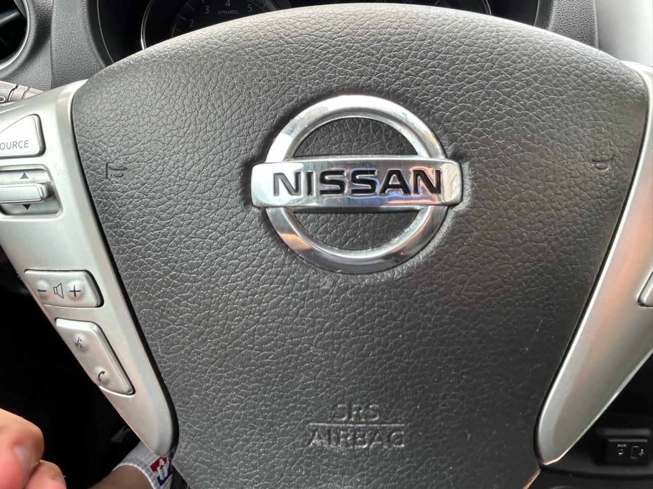 Nissan Versa Sedan SV CVT 2019