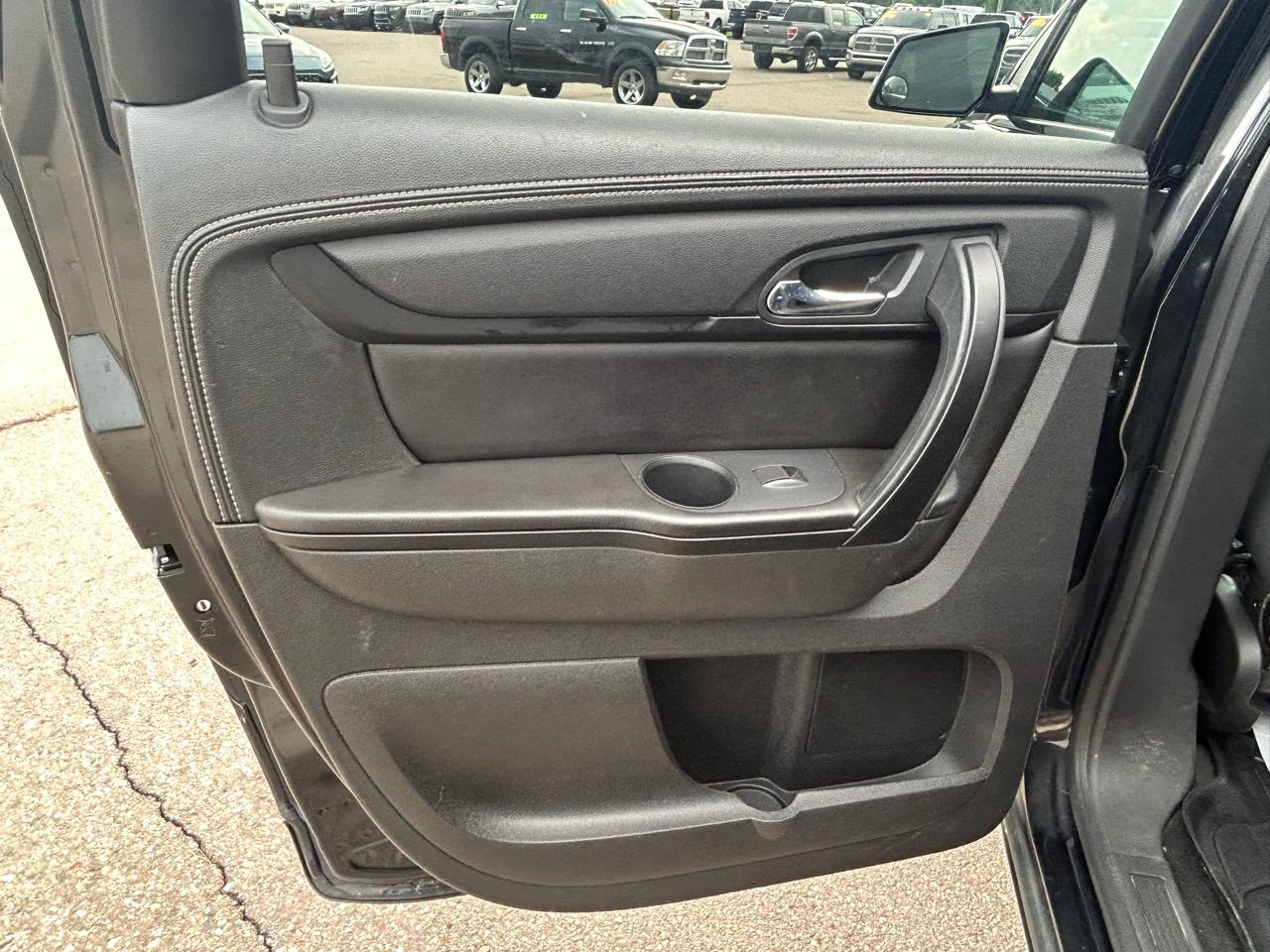 Chevrolet Traverse AWD 4dr LT w/1LT 2015