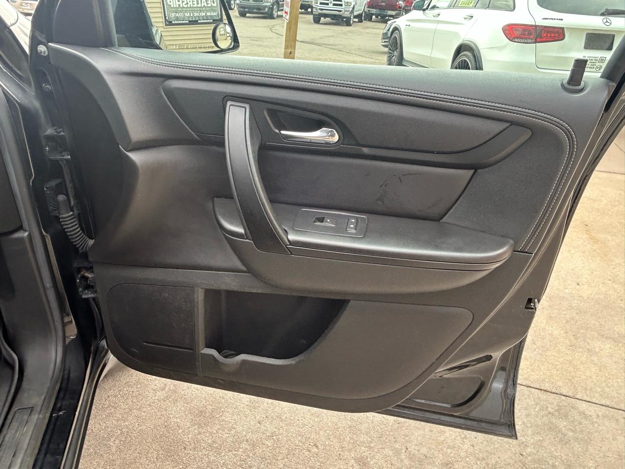 Chevrolet Traverse AWD 4dr LT w/1LT 2015
