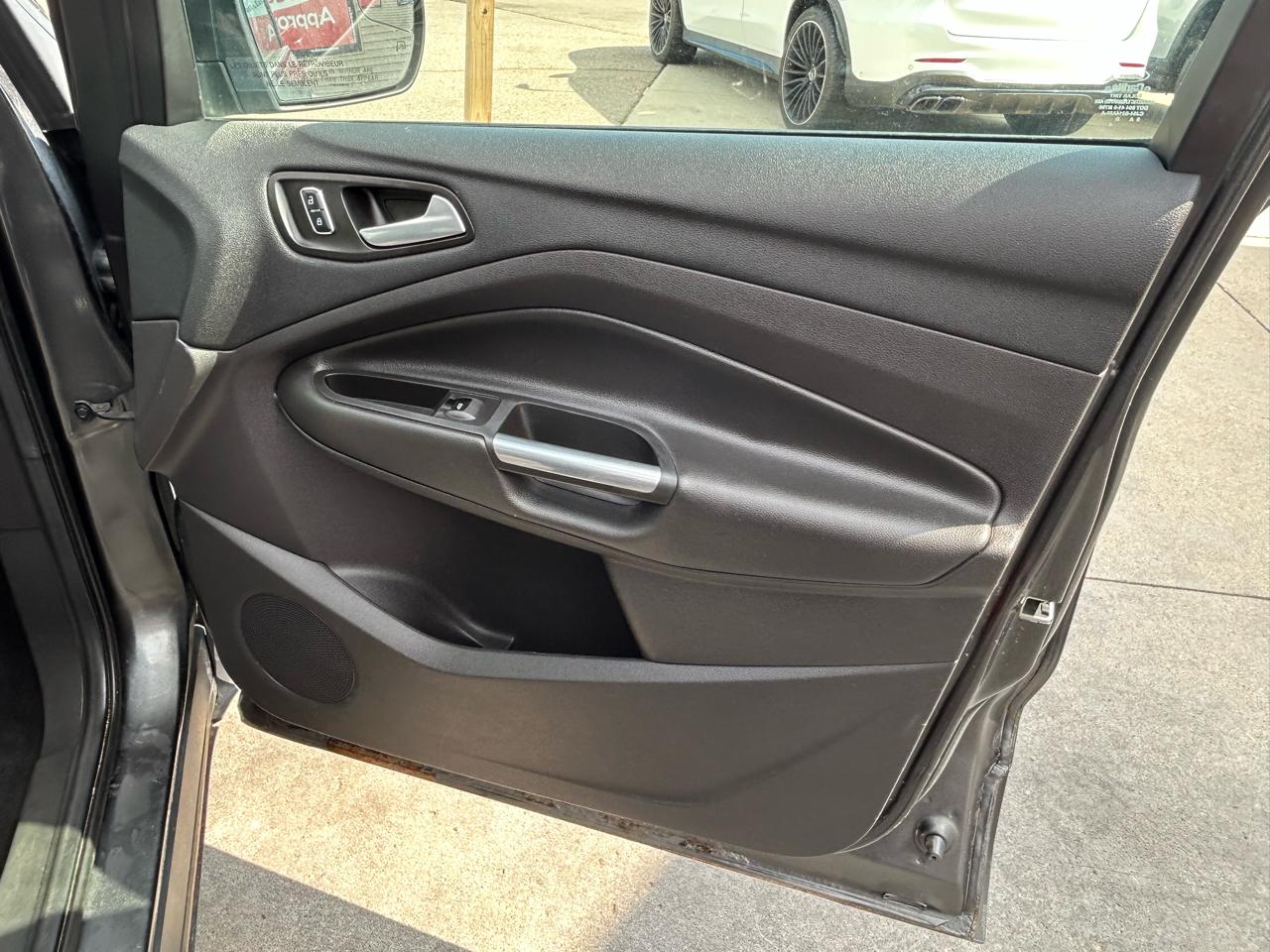 Ford Escape 4WD 4dr SE 2016