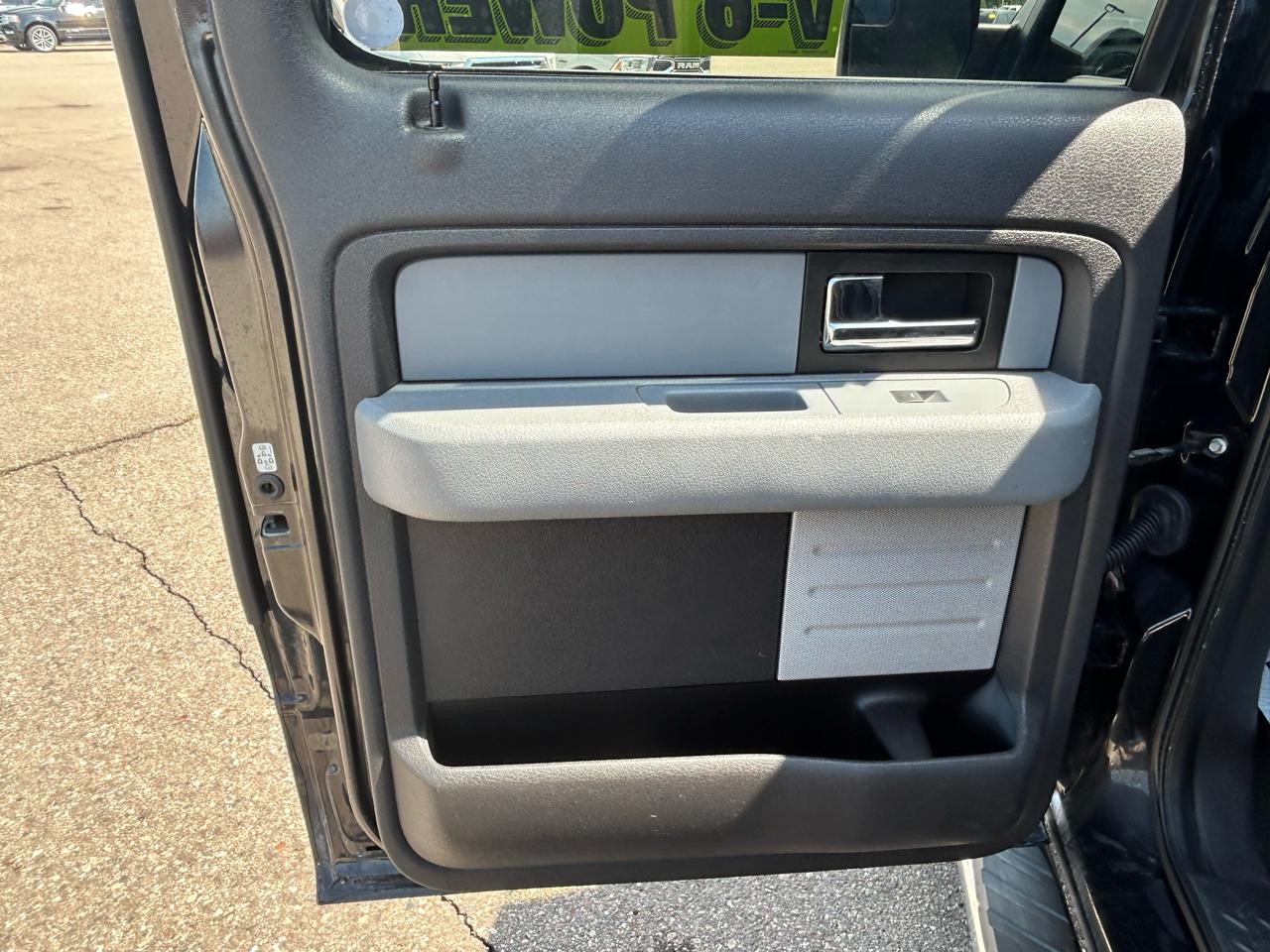 Ford F-150 2WD SuperCrew 145" XLT 2013