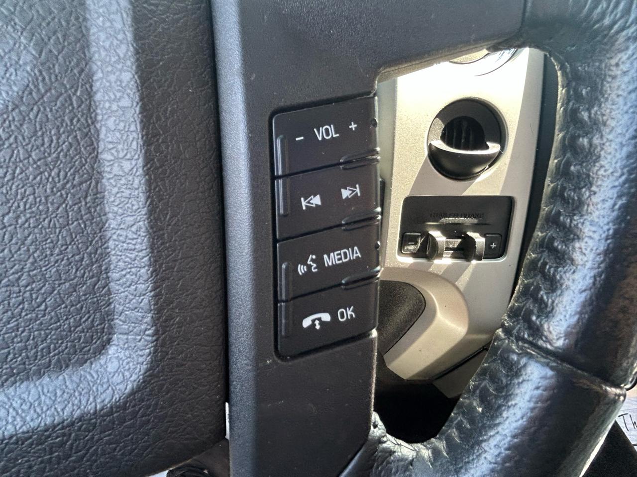 Ford F-150 2WD SuperCrew 145" XLT 2013