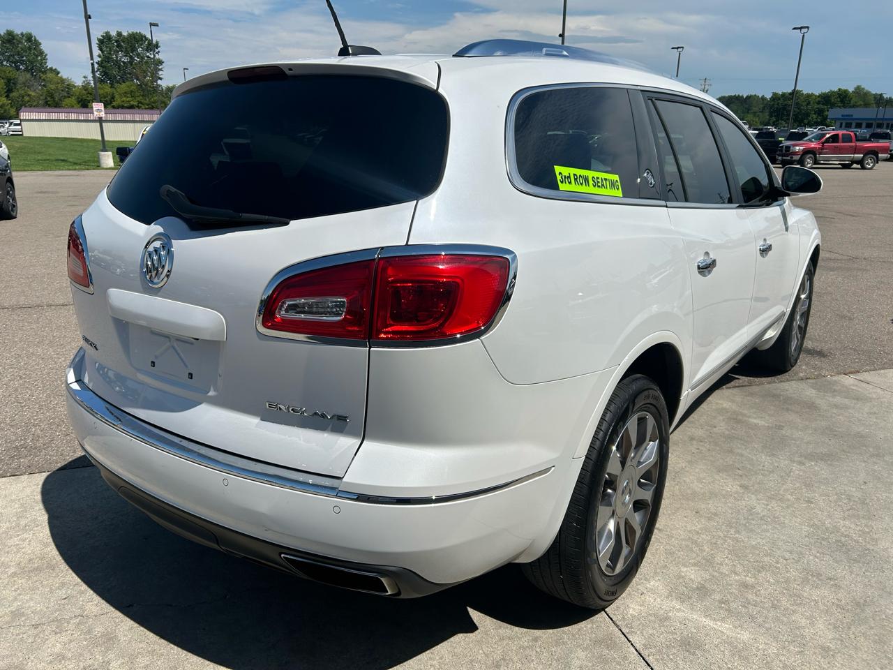 Buick Enclave FWD 4dr Leather 2017