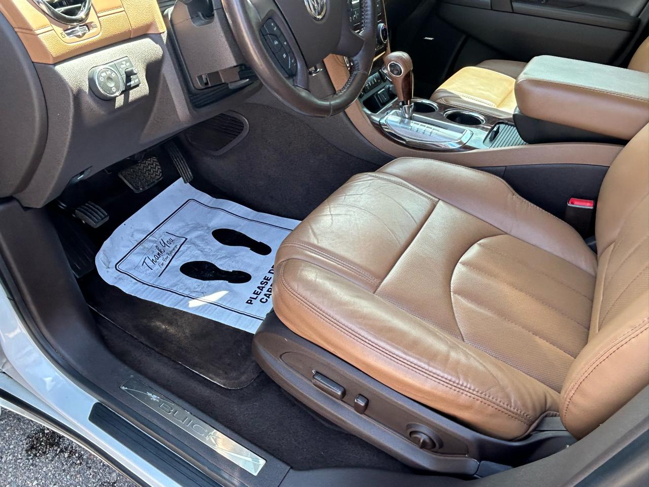 Buick Enclave FWD 4dr Leather 2017
