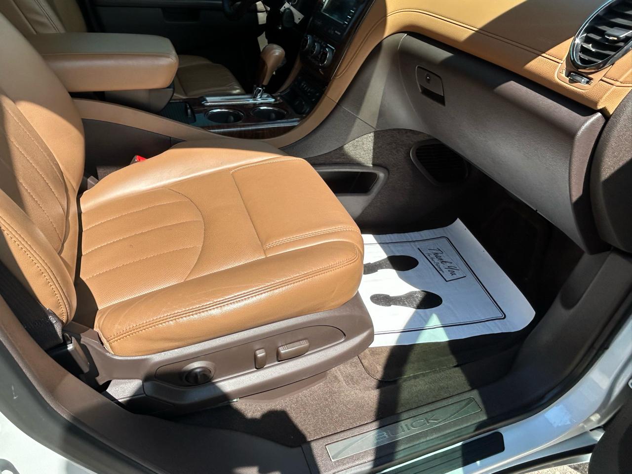 Buick Enclave FWD 4dr Leather 2017