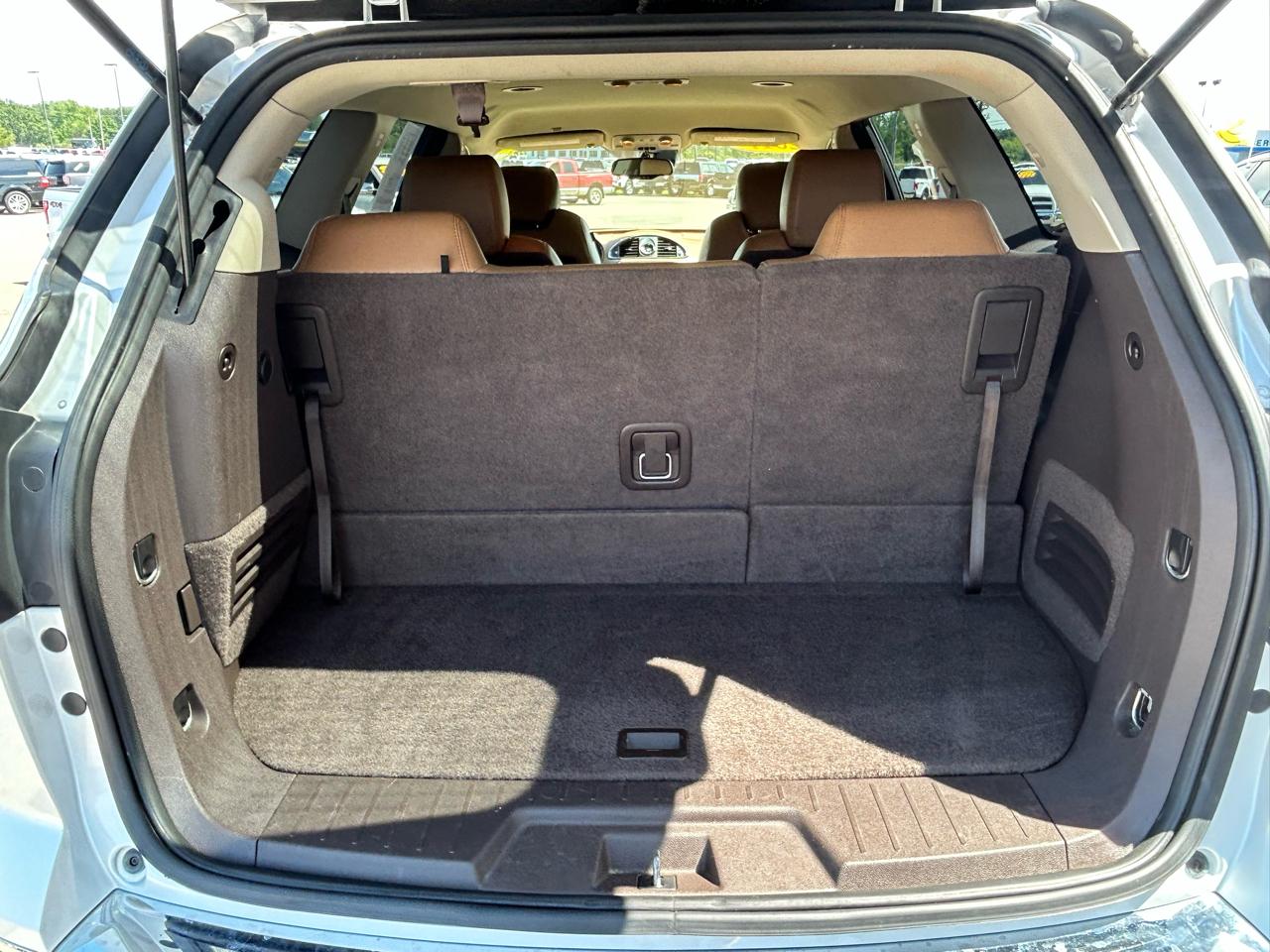 Buick Enclave FWD 4dr Leather 2017