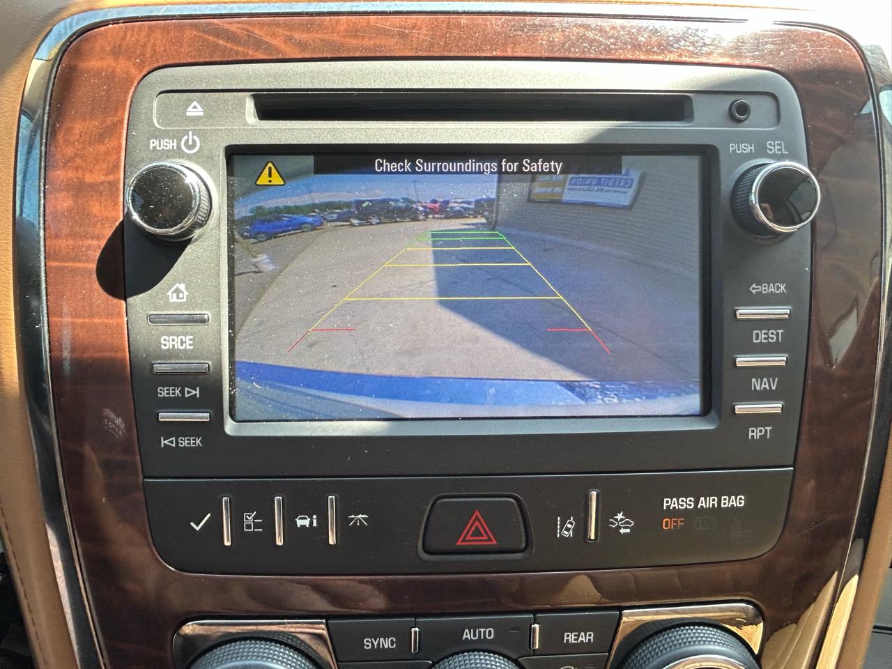 Buick Enclave FWD 4dr Leather 2017