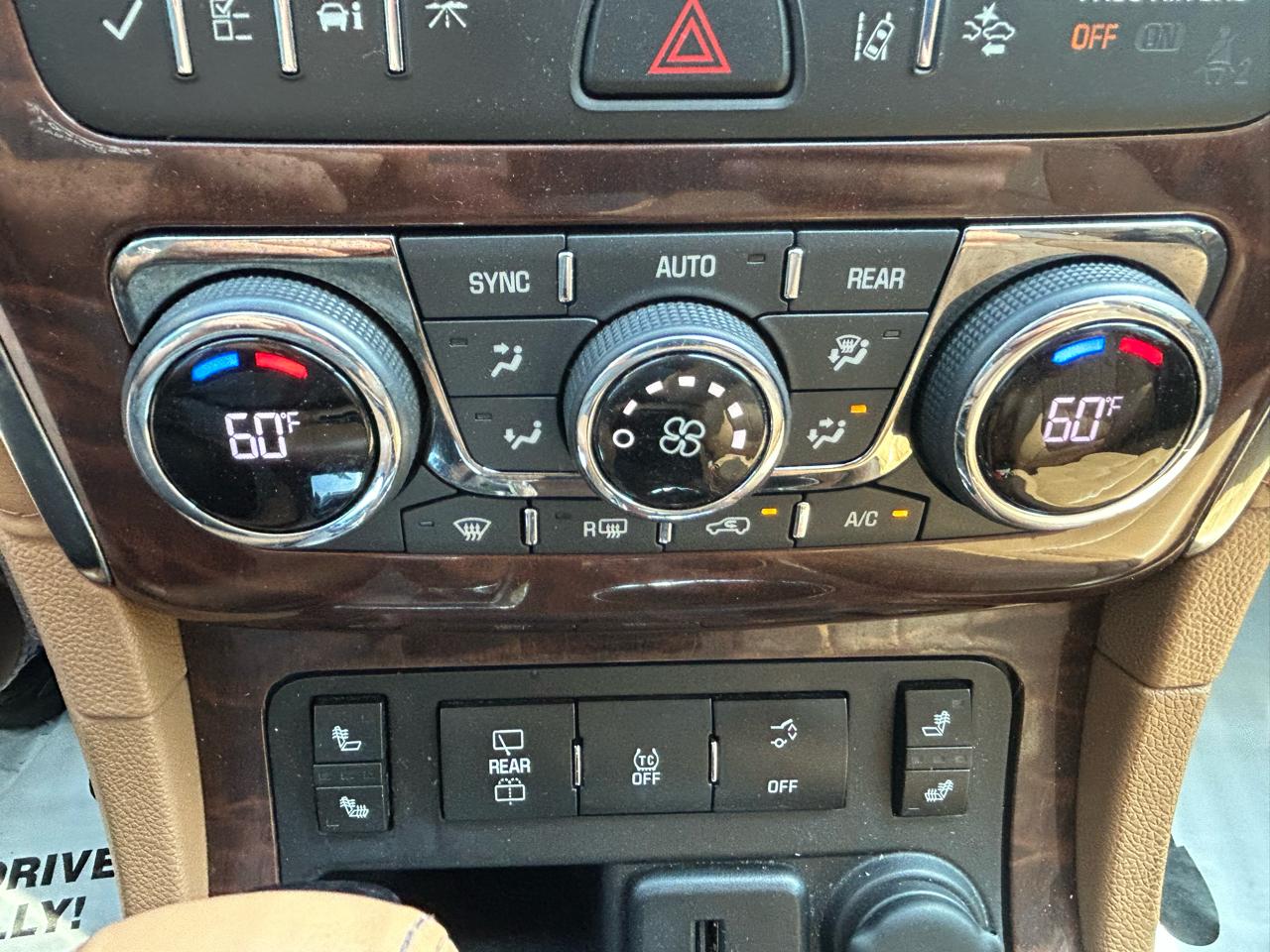 Buick Enclave FWD 4dr Leather 2017