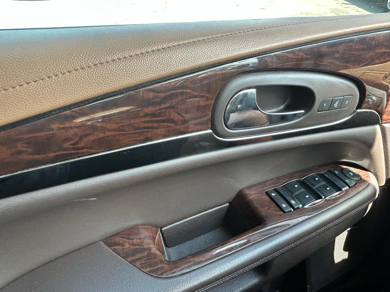 Buick Enclave FWD 4dr Leather 2017