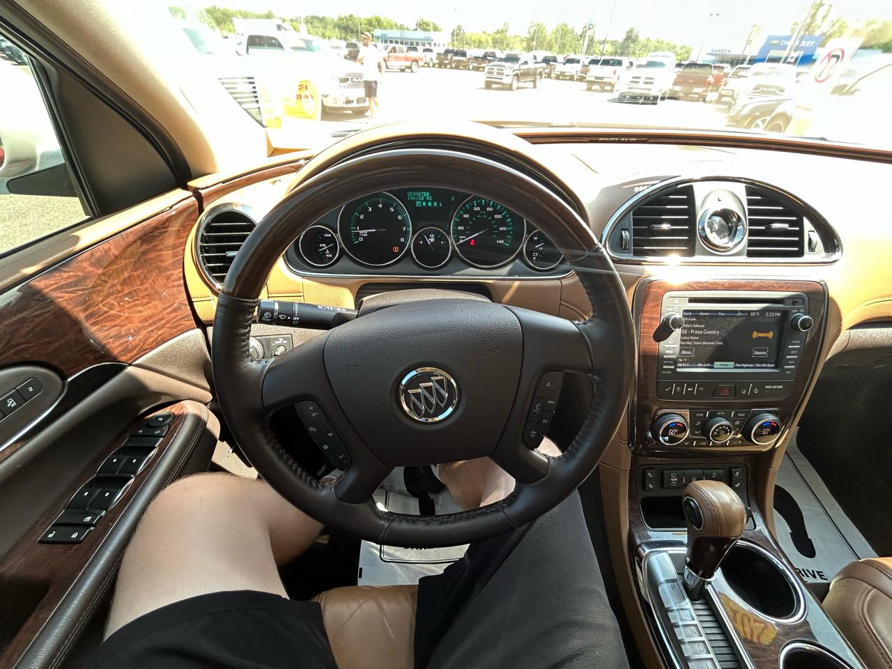 Buick Enclave FWD 4dr Leather 2017
