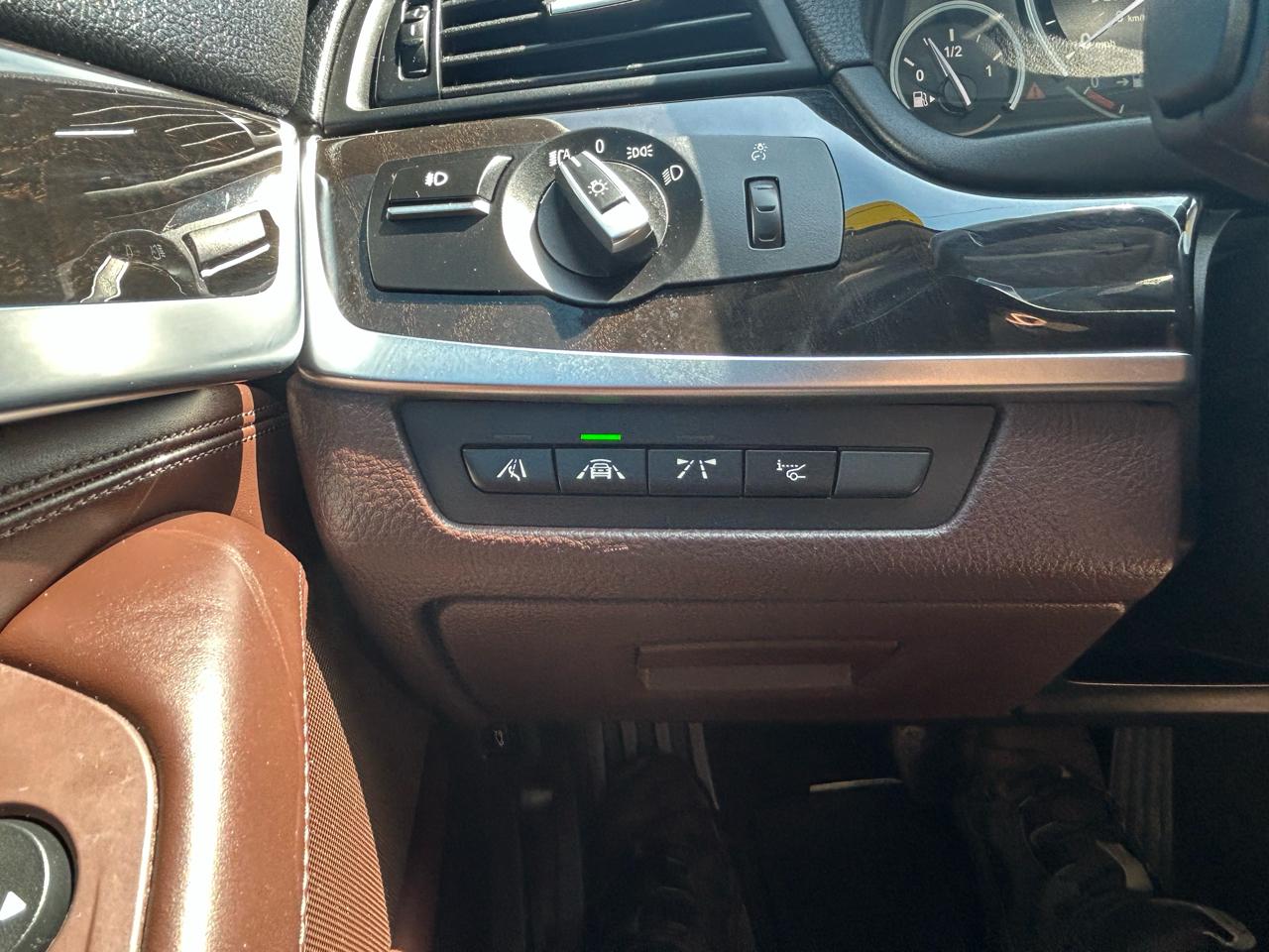 BMW 5 Series 4dr Sdn 535i xDrive AWD 2016