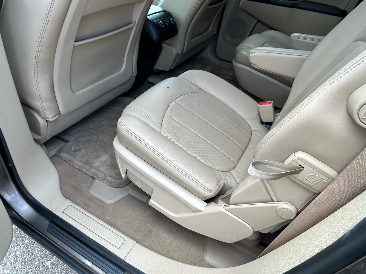 Buick Enclave AWD 4dr Leather 2012