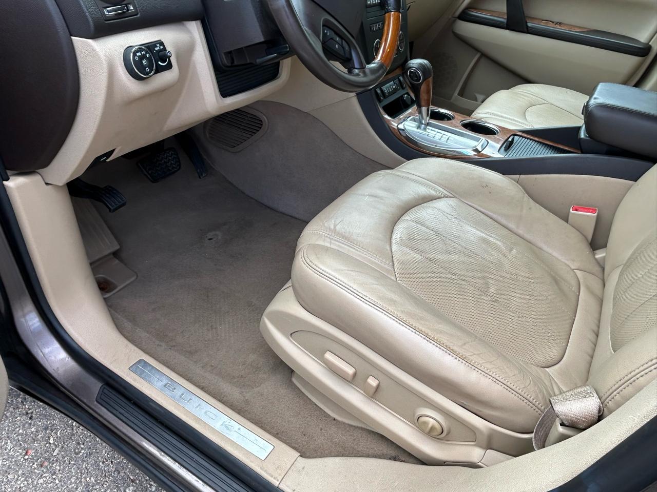 Buick Enclave AWD 4dr Leather 2012
