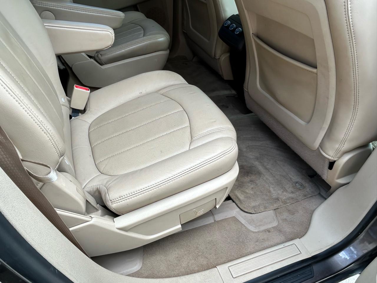 Buick Enclave AWD 4dr Leather 2012