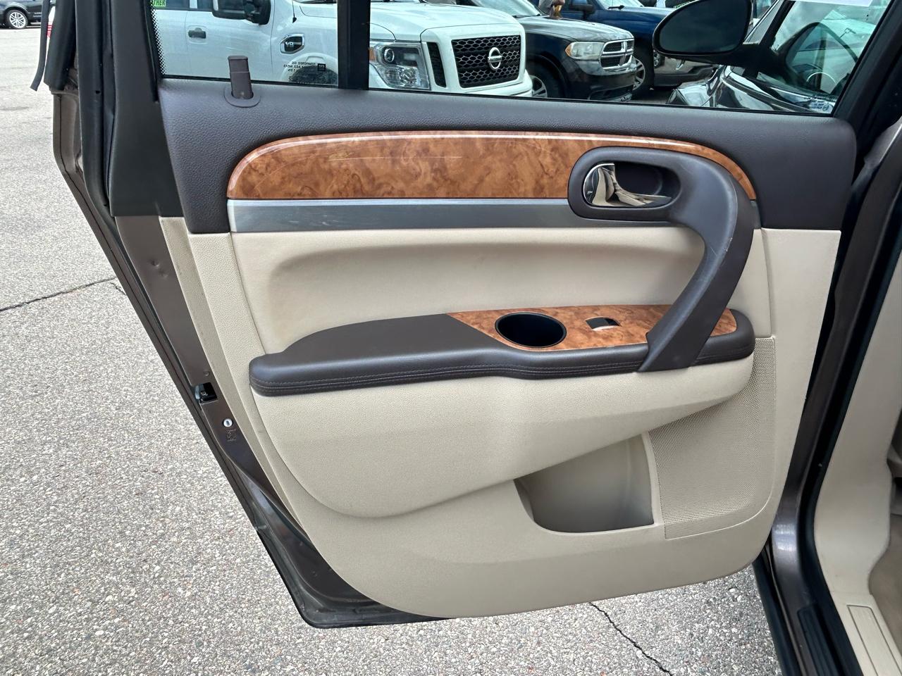 Buick Enclave AWD 4dr Leather 2012