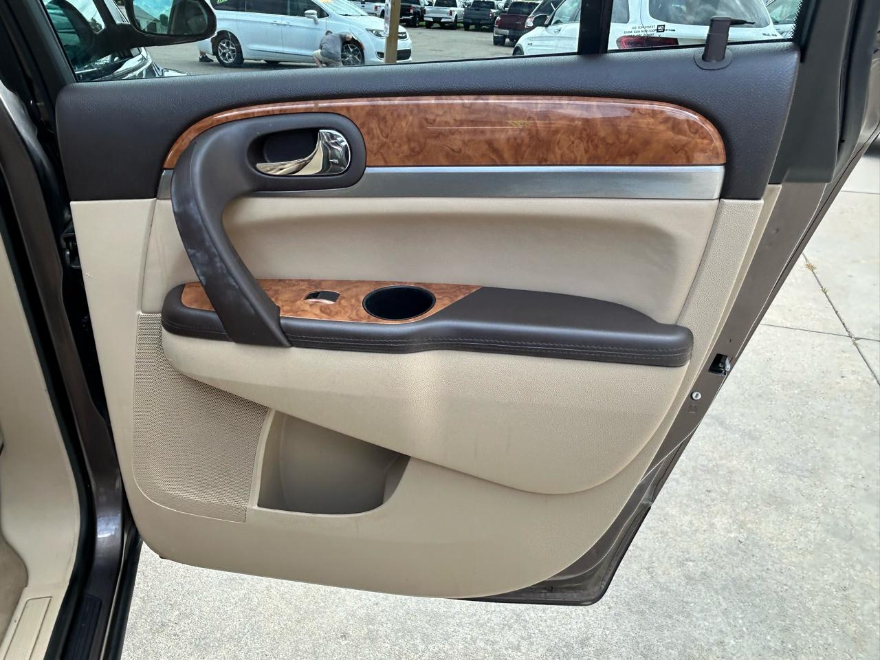 Buick Enclave AWD 4dr Leather 2012