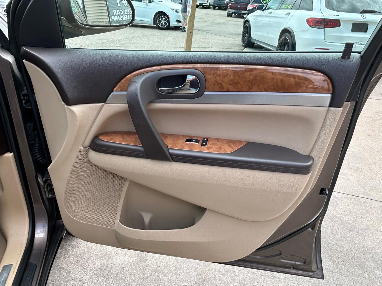 Buick Enclave AWD 4dr Leather 2012
