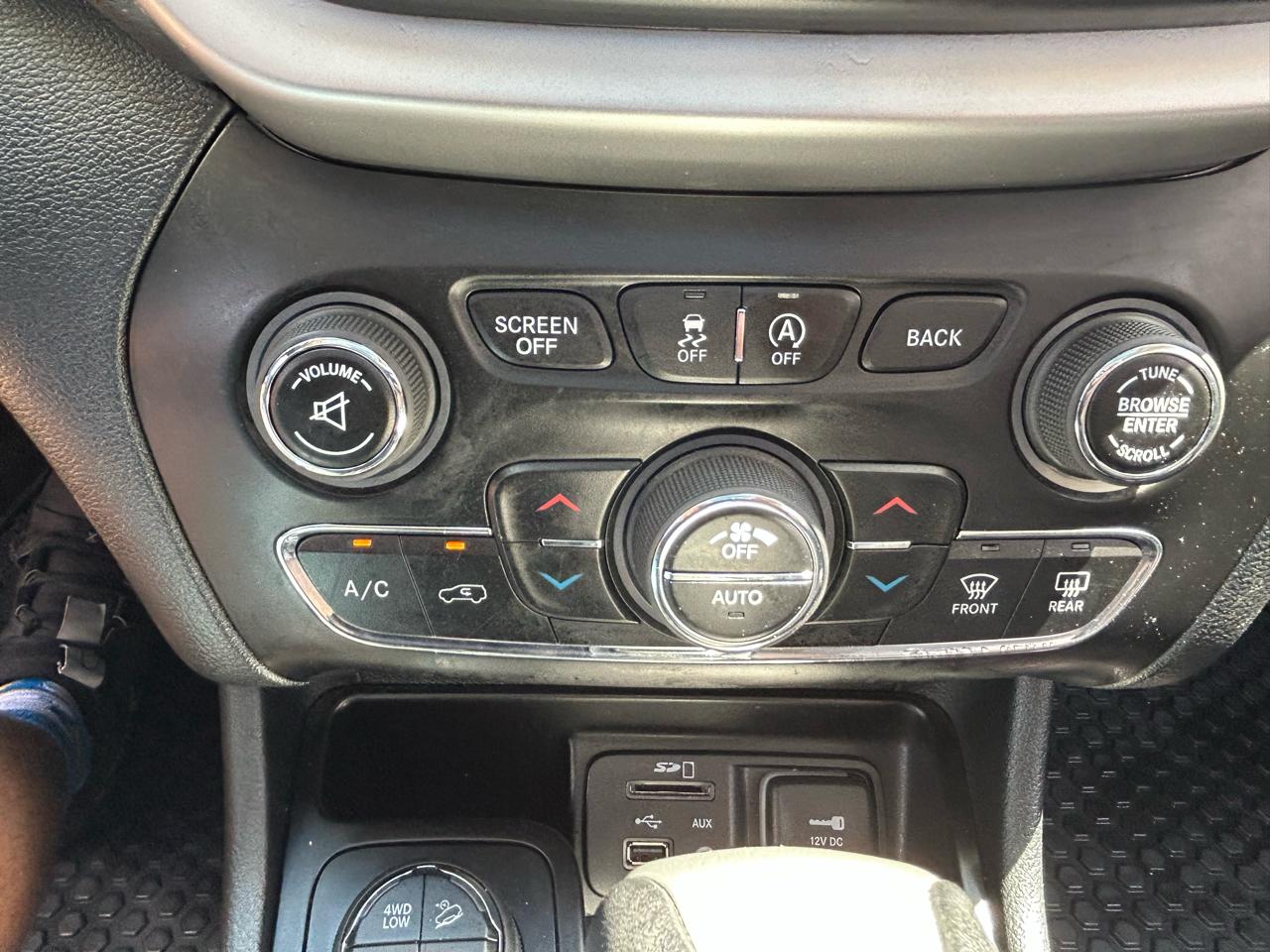 Jeep Cherokee 4WD 4dr Trailhawk 2016